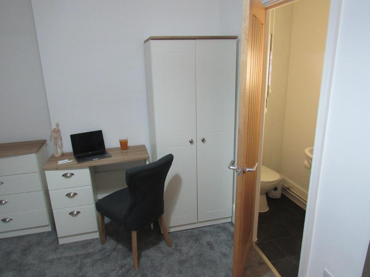 The Tas Suites - Tas Accommodations CBG Εξωτερικό φωτογραφία